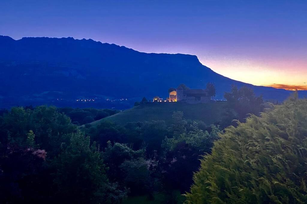 Au Calme Avec Vue Magnifique A Saint Maximin Appartement Buitenkant foto