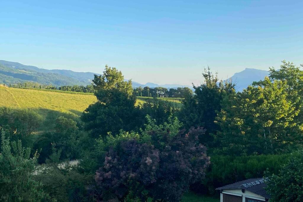 Au Calme Avec Vue Magnifique A Saint Maximin Appartement Buitenkant foto