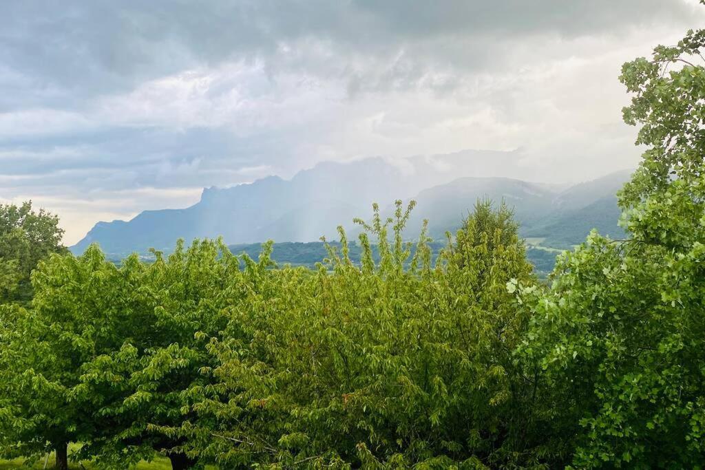 Au Calme Avec Vue Magnifique A Saint Maximin Appartement Buitenkant foto