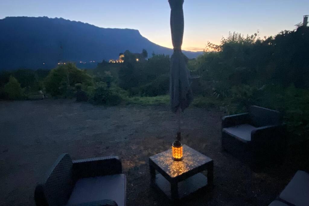 Au Calme Avec Vue Magnifique A Saint Maximin Appartement Buitenkant foto
