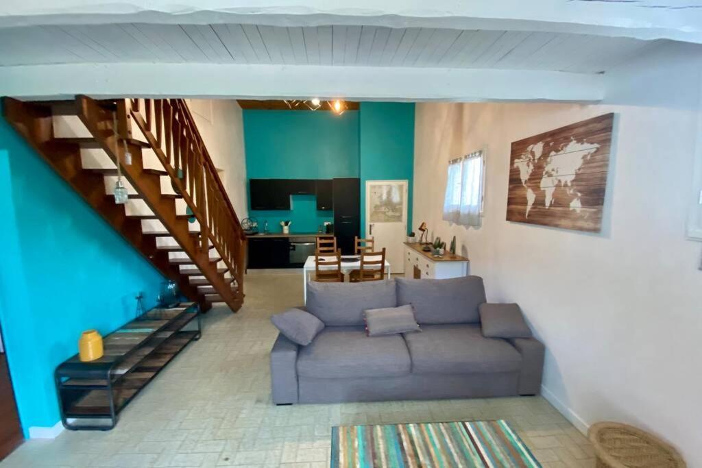 Au Calme Avec Vue Magnifique A Saint Maximin Appartement Buitenkant foto