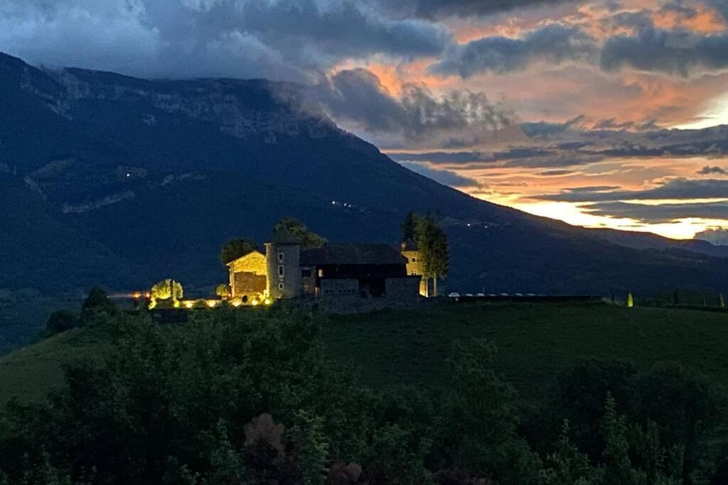 Au Calme Avec Vue Magnifique A Saint Maximin Appartement Buitenkant foto